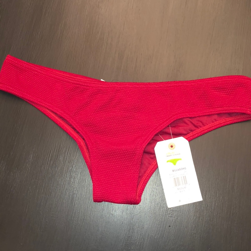 NEW. Billabong Cheeky ruched swim bottoms